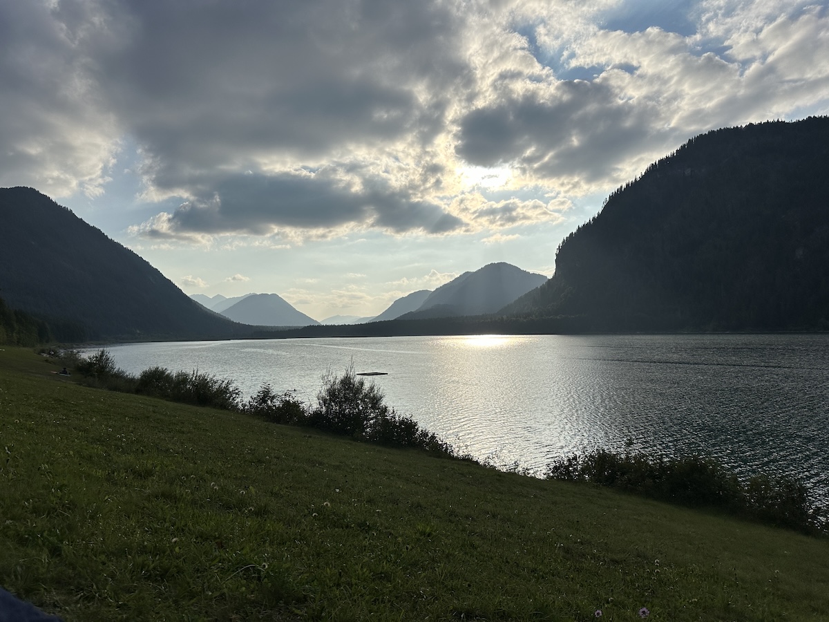 Anger-Lenggries-Ferienwohnung-Oswald Sylvensteinspeicher Abend Anger-Lenggries-Ferienwohnung-Oswald Sylvensteinspeicher Abend